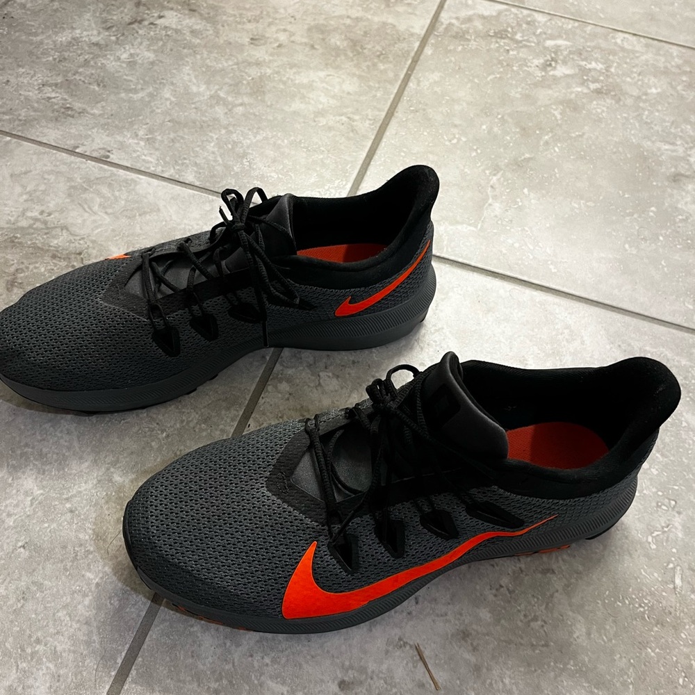 Running shoes